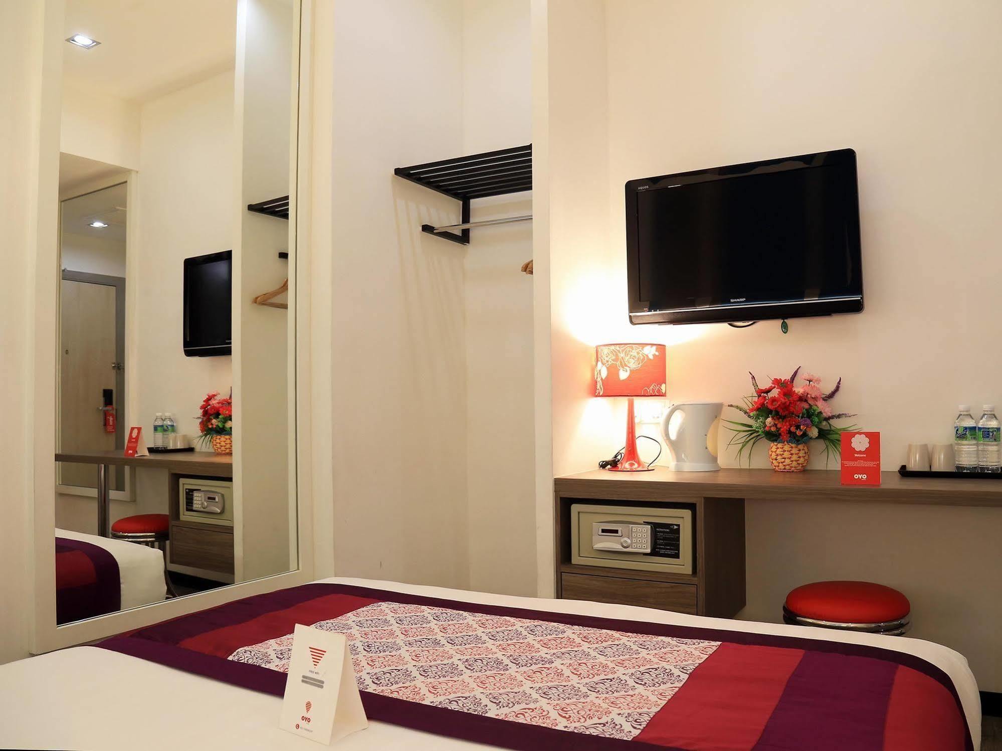 HelicoNia Hotel George Town Buitenkant foto